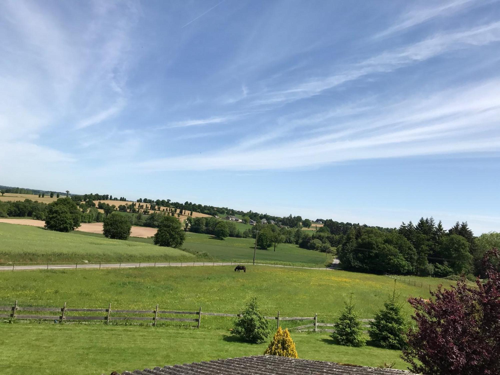 Les Bouyeres Bed & Breakfast Saint-Malon-sur-Mel Eksteriør bilde