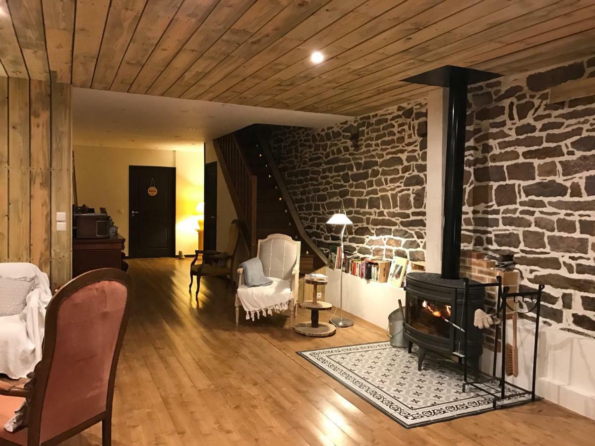 Les Bouyeres Bed & Breakfast Saint-Malon-sur-Mel Eksteriør bilde